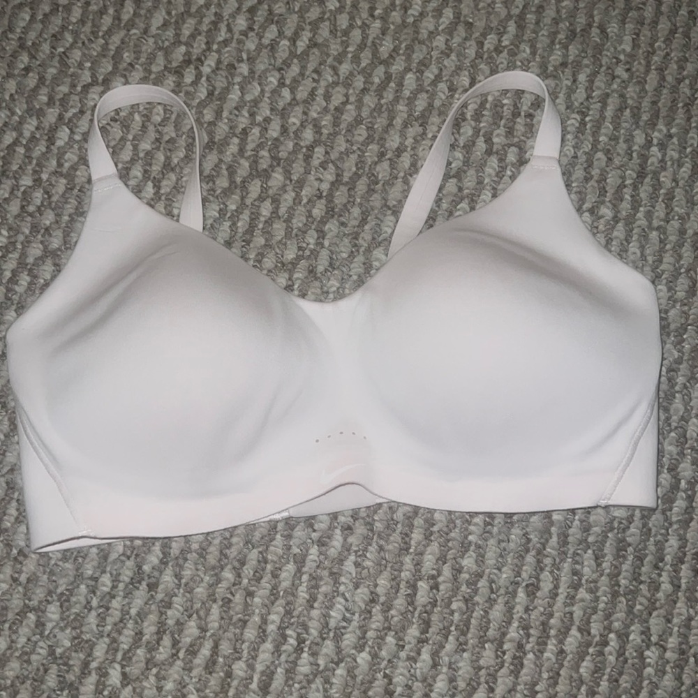 Nike Alate Sports Bra